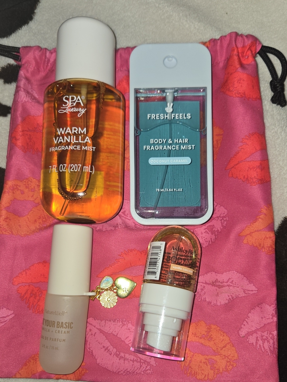 Pefume Bundle And With Kissy Lips Ispy Bag